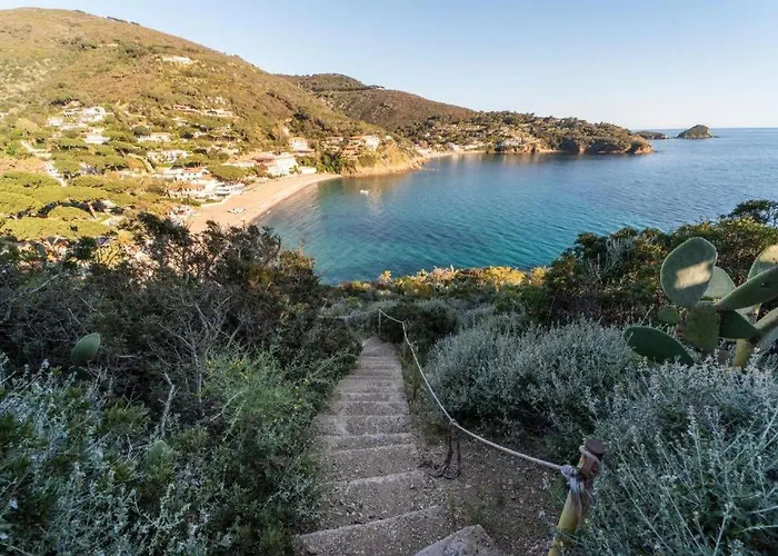 Vista Su Morcone Capoliveri (Isola d'Elba)