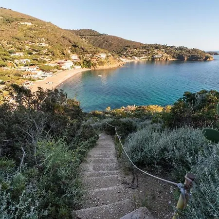 Vista Su Morcone Capoliveri (Isola d'Elba)